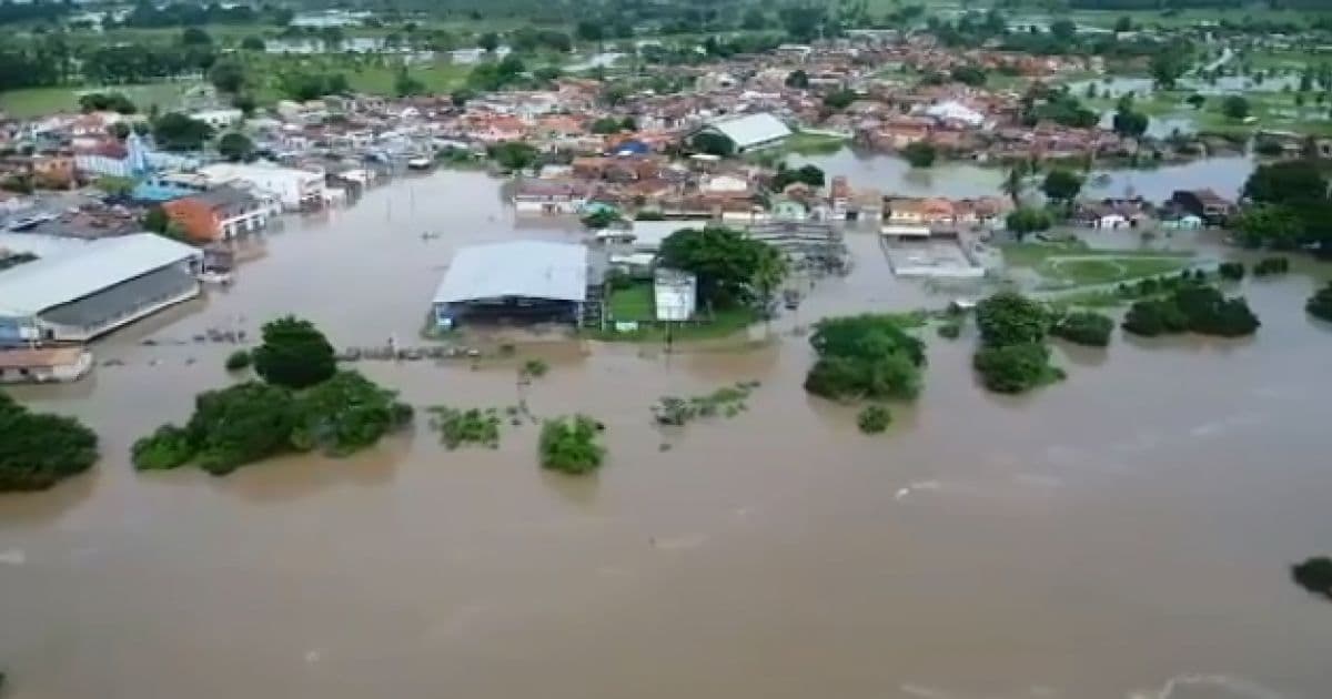 Conde: Moradores ficam ilhados após Rio Itapicuru transbordar; veja vídeo