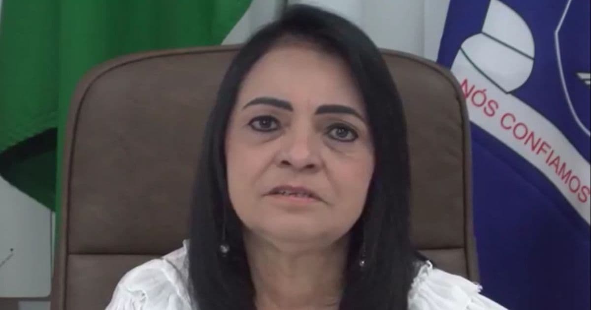 Moema chora ao falar de vítimas fatais da Covid-19 em Lauro de Freitas; veja vídeo