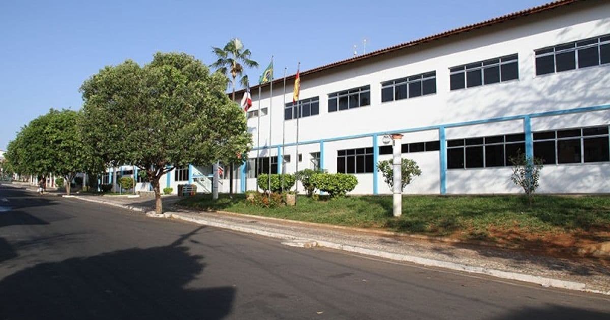 Liminar suspende corte de salário de professores da rede municipal de Brumado
