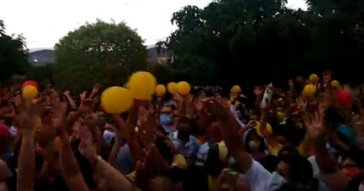 Paramirim: Convenção de prefeito ignora distanciamento e leva multidão à localidade