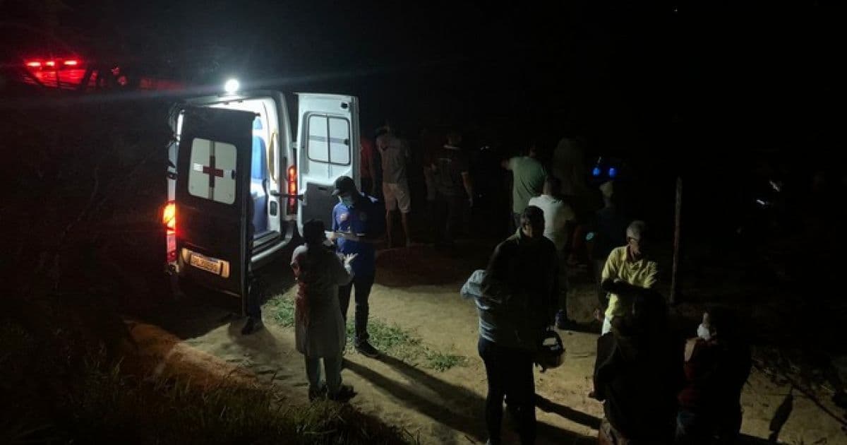Batida entre carro e moto deixa dois homens mortos no Vale do Jiquiriçá