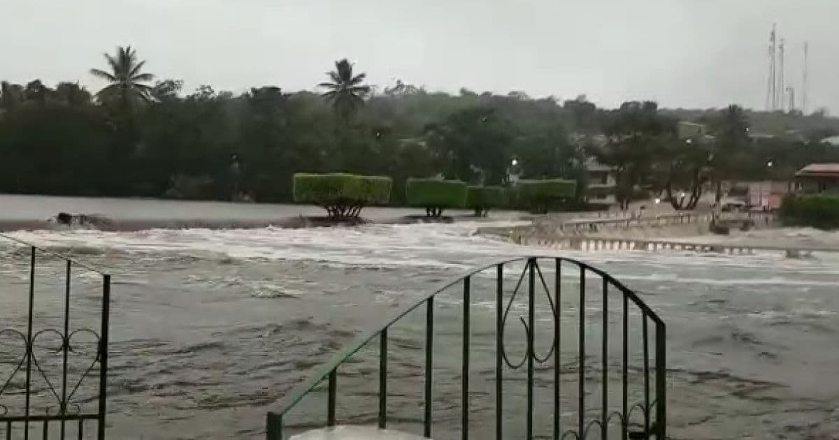 Andaraí: Rio Baiano transborda e inunda acessos após chuvas