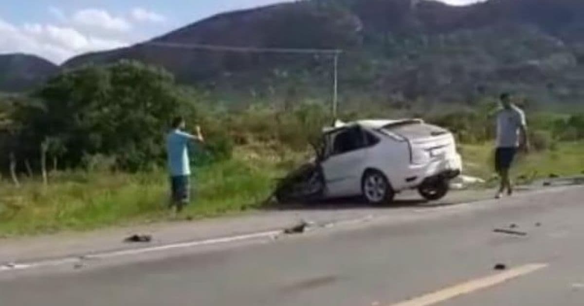 Itatim: Jovem de 22 anos morre em colisão de carro com caminhão na BR-116