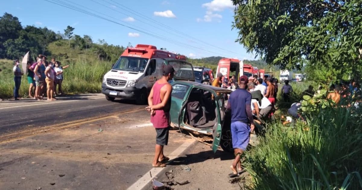 Jitaúna: Batida entre carro e caminhão deixa oito feridos em trecho da BR-330
