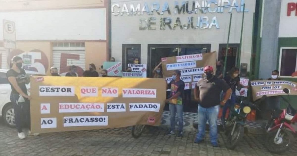 Irajuba: Professores voltam a protestar contra redução de salários