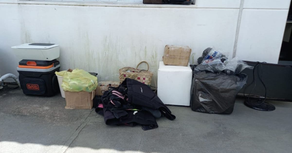 Alagoinhas: Suspeitos de furtar casa são presos; objetos são devolvidos a proprietário