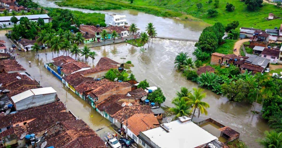 Jitaúna: Chuva deixa 300 pessoas desalojadas após temporal de fim de semana
