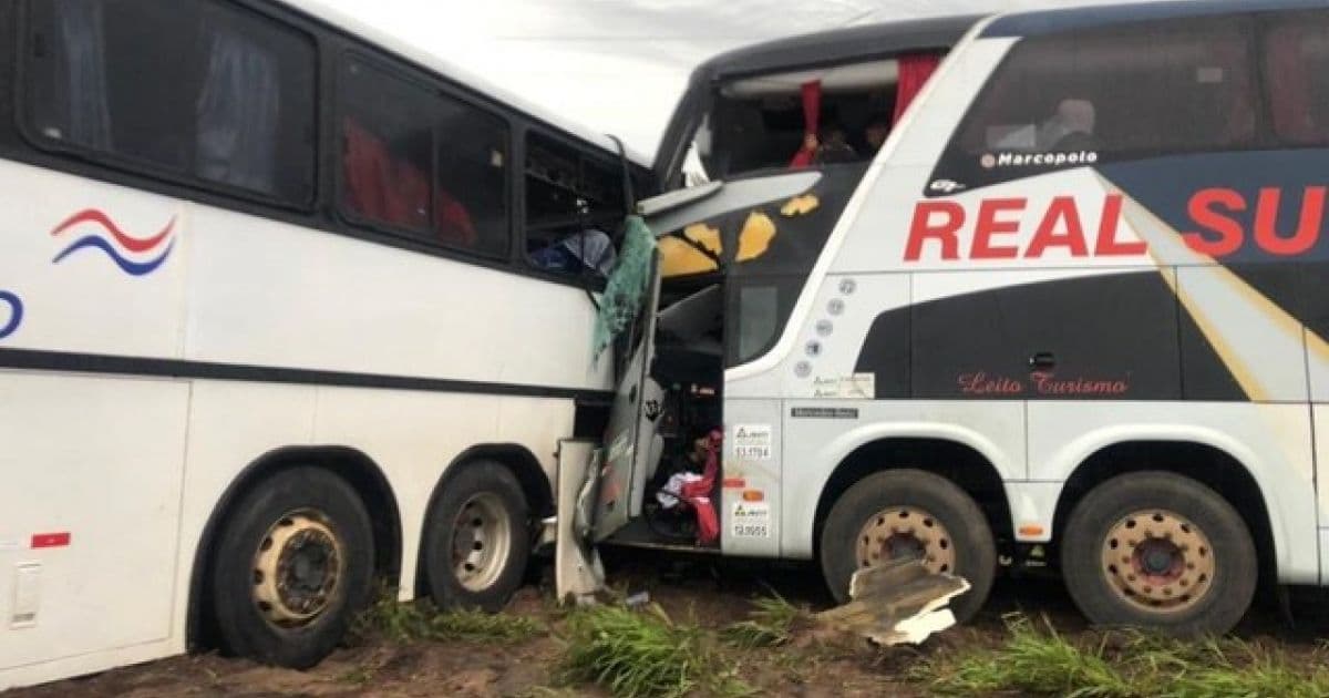 Correntina: Colisão entre ônibus deixa 4 mortos na BR-349; vítimas tinham saído de Brasília