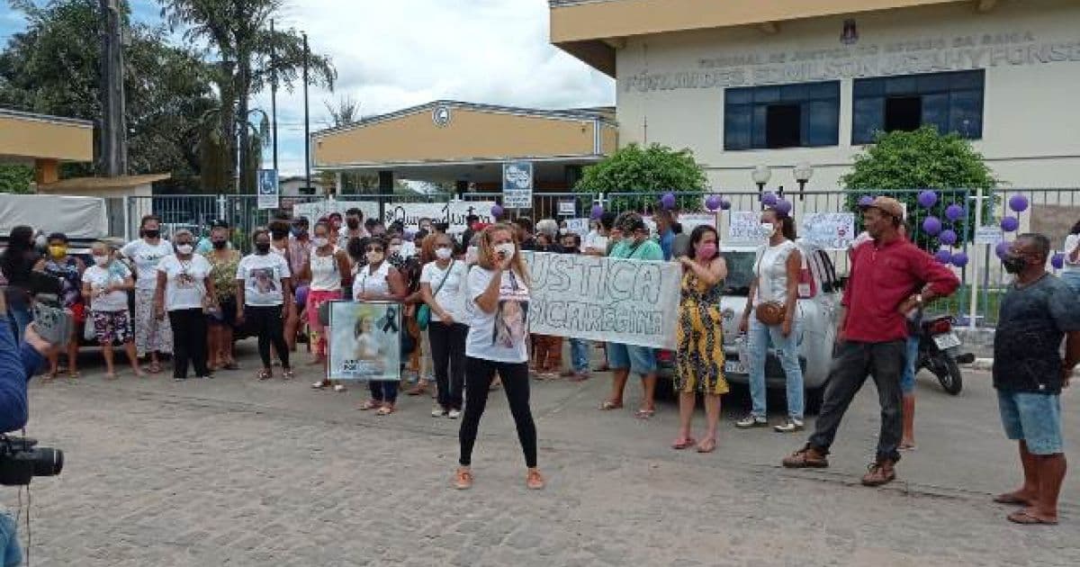 Santo Estêvão: Familiares de biomédica morta protestam e cobram prisão de acusado