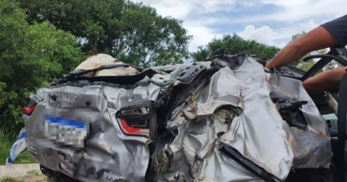Nova Viçosa: Quatro pessoas morrem após carro cair em ribanceira na BR-101
