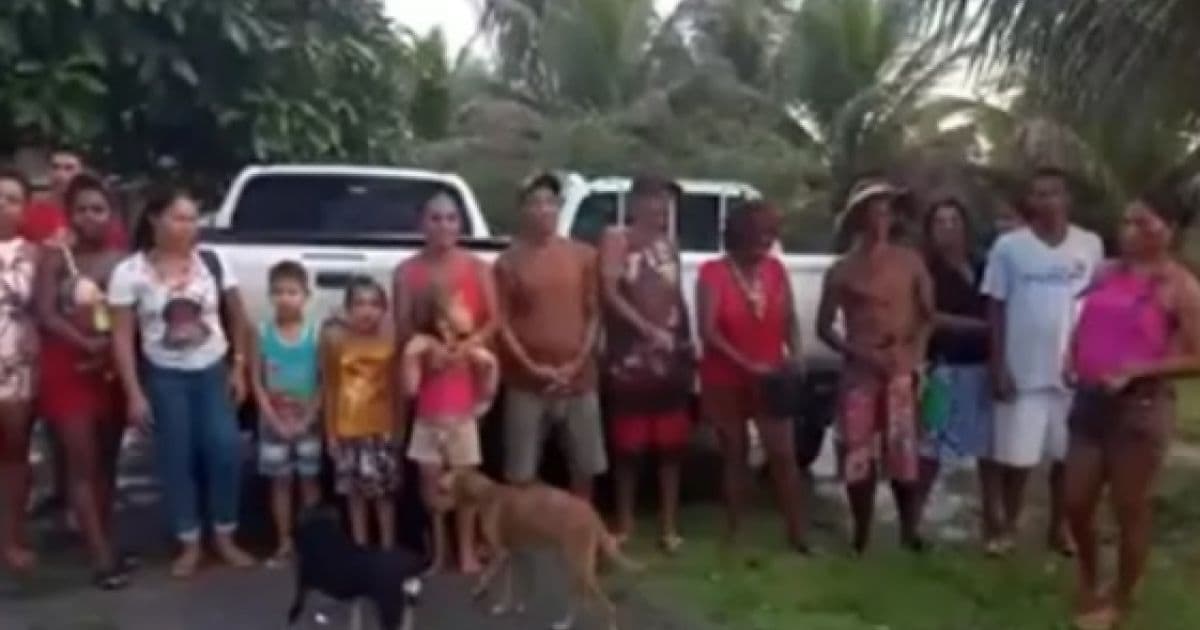 Ilhéus: Tupinambás tomam carro de secretaria indígena durante protesto 