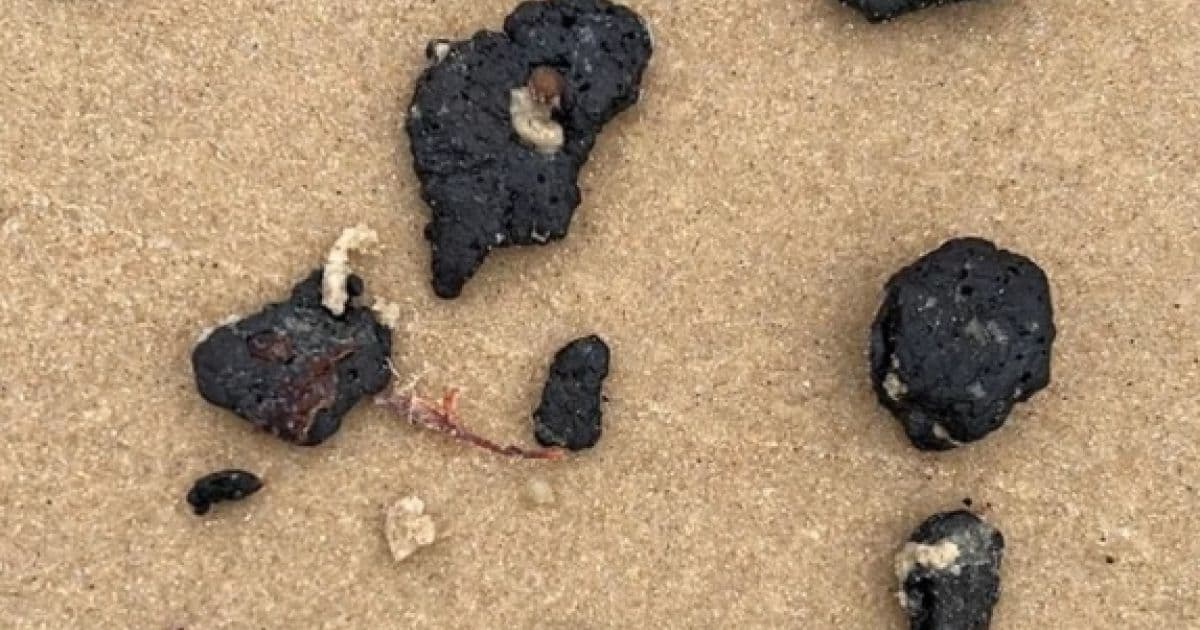 Porto Seguro: Manchas de óleo são achadas e suspeita é de sejam resquícios de 2019