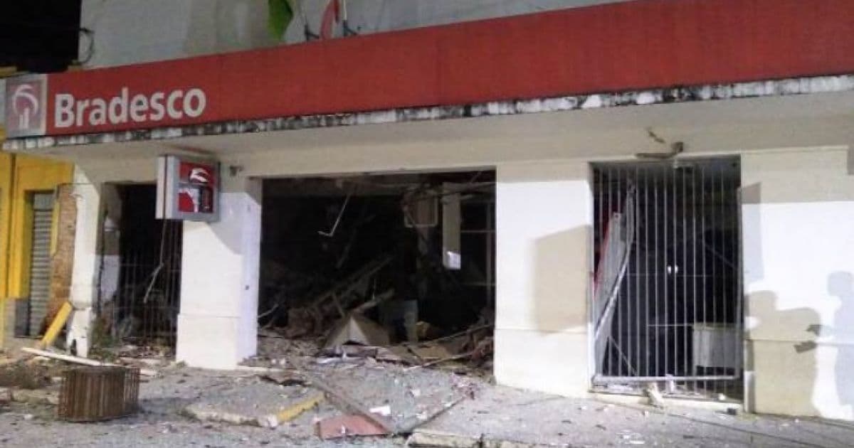 Muritiba: Quadrilha armada explode três agências bancárias 