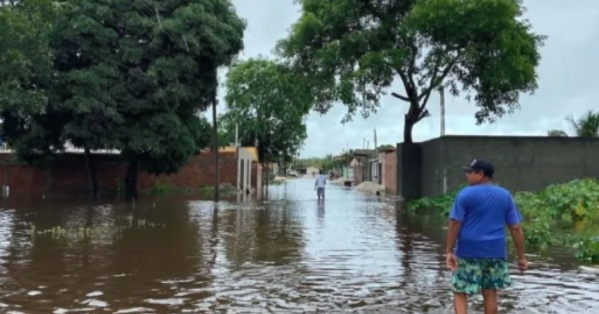 Prado: Desalojados pela chuva chegam a quase 3 mil; comunidades ficam isoladas