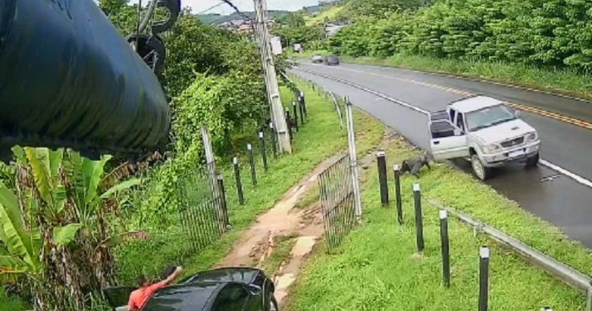 VÍDEO: PM reage a tentativa de assalto e atinge um criminoso na Bahia; bandidos foram presos