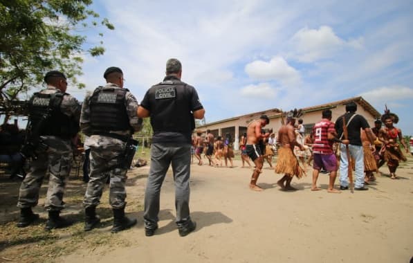 Imagem sobre Teixeira de Freitas: Soldado da PM acusado de matar indígenas se entrega em delegacia