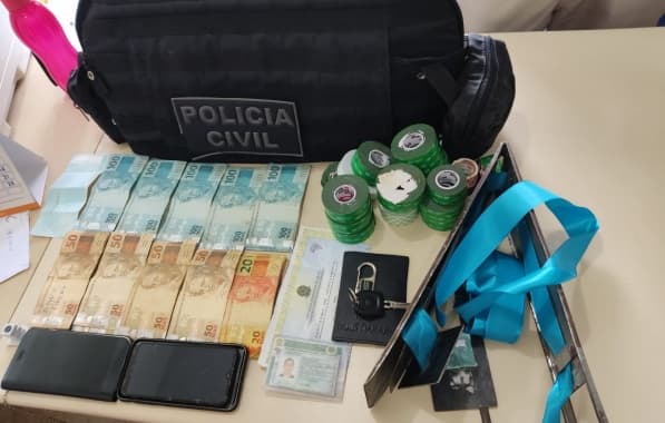 Paramirim/BA: Polícia prende dupla acusada de furtar mais de R$ 24 mil em envelopes bancários