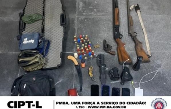 São Gonçalo dos Campos: Dupla é flagrada na contramão de rua e PM encontra armas e munições
