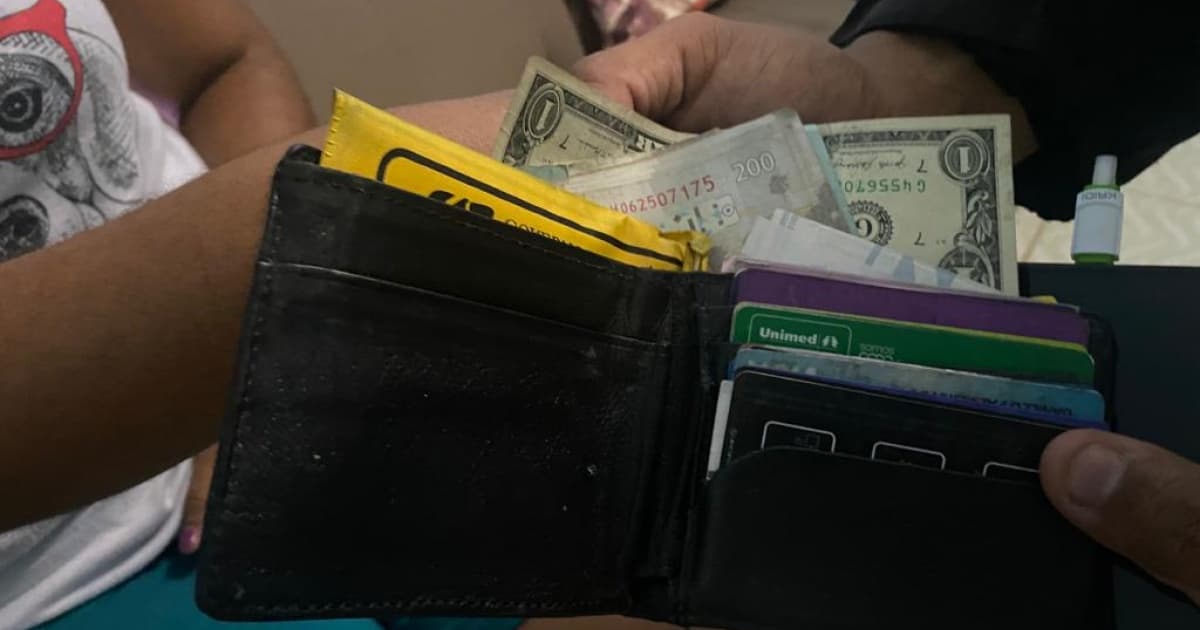 Professora acha carteira com mais de R$ 80 mil e devolve ao dono; caso ocorreu no Oeste baiano