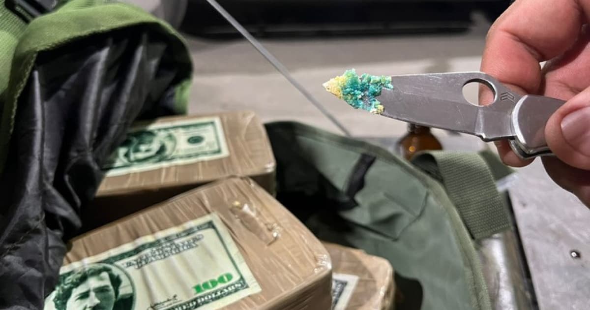 PRF apreende 106 kg de cocaína marcadas com foto de “Pablo Escobar” no Oeste baiano 