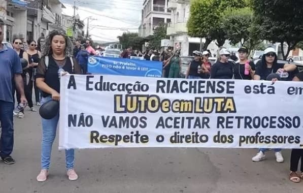 Professores de Riacho de Santana ameaçam novas paralisações e greve em protesto contra corte salarial