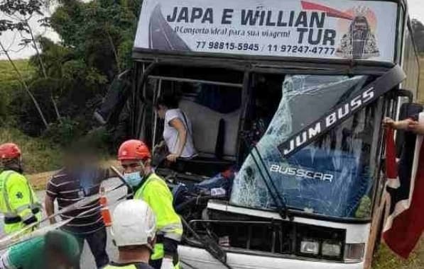 Ônibus que viajava de Tremedal a São Paulo se envolve em grave acidente