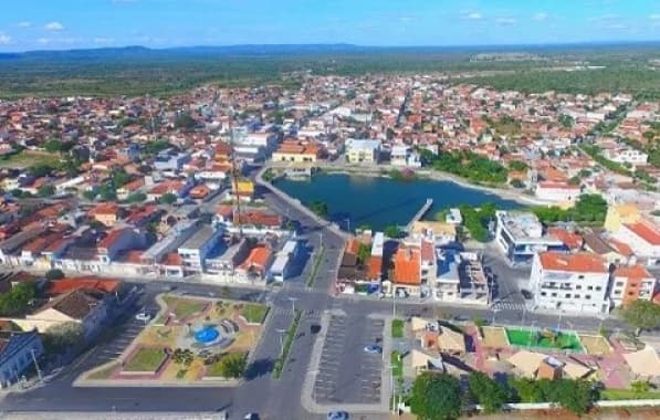 TCM impõe ao prefeito de Santaluz uma restituição de R$ 21 mil aos cofres municipais