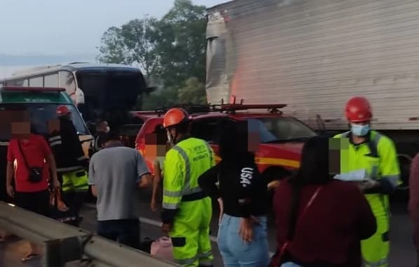Motorista de ônibus morre em batida com carreta durante trajeto entre Bahia e São Paulo