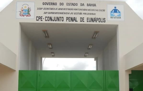 Dupla de detentos fogem de presídio em Eunápolis; penitenciários são acusados de facilitar fuga