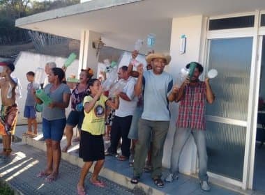 Jaguaquara: Moradores vão até sede da Embasa protestar contra falta de água