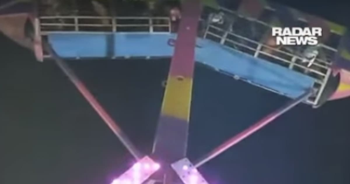 VÍDEO: Brinquedo trava no ar e deixa pessoas de cabeça para baixo em parque de diversões na Bahia