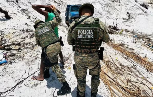 Polícia prende dois homens suspeitos de extrair areia ilegalmente em Camaçari