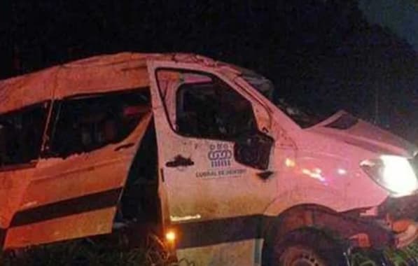 Quatro estudantes morrem em acidente em trecho da BR-116 no sudoeste da Bahia