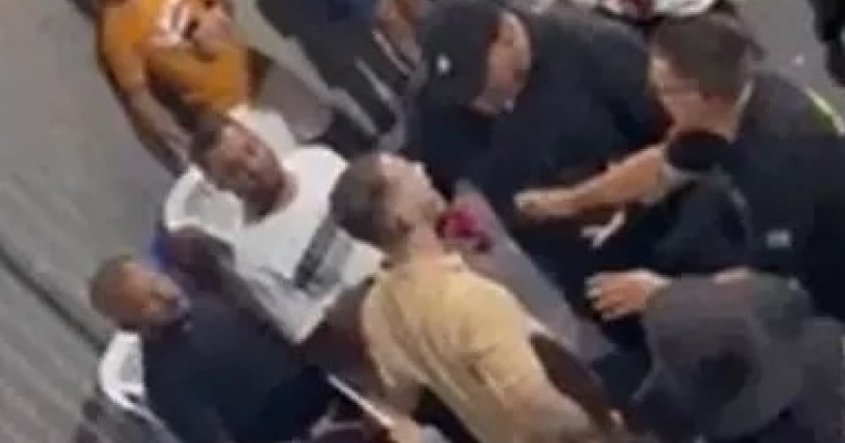 VÍDEO: Vereador é agredido com soco durante evento no interior baiano