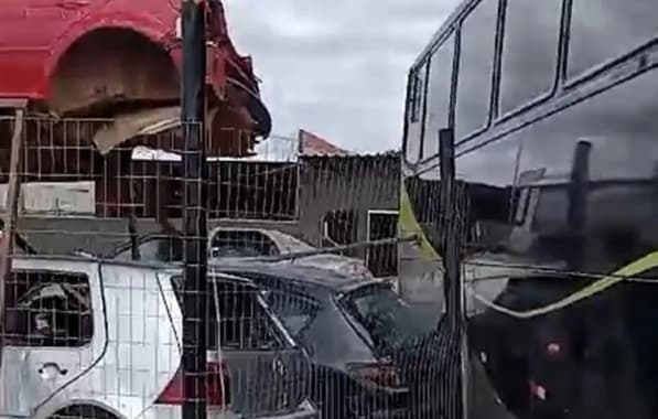 Motorista evita acidente após ônibus perder freios em avenida no Sudoeste baiano