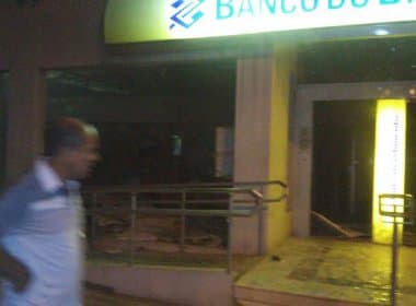 Bandidos explodem agência do Banco do Brasil em Angical