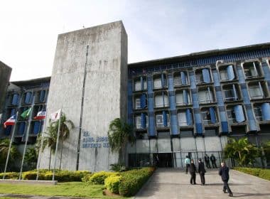 Prefeitos petistas de Serrinha e Itapetinga têm contas rejeitadas pelo TCM