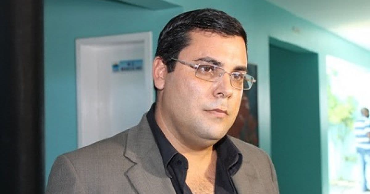 Ex-prefeito de Alcobaça é denunciado ao MP por irregularidades em contrato de empresa