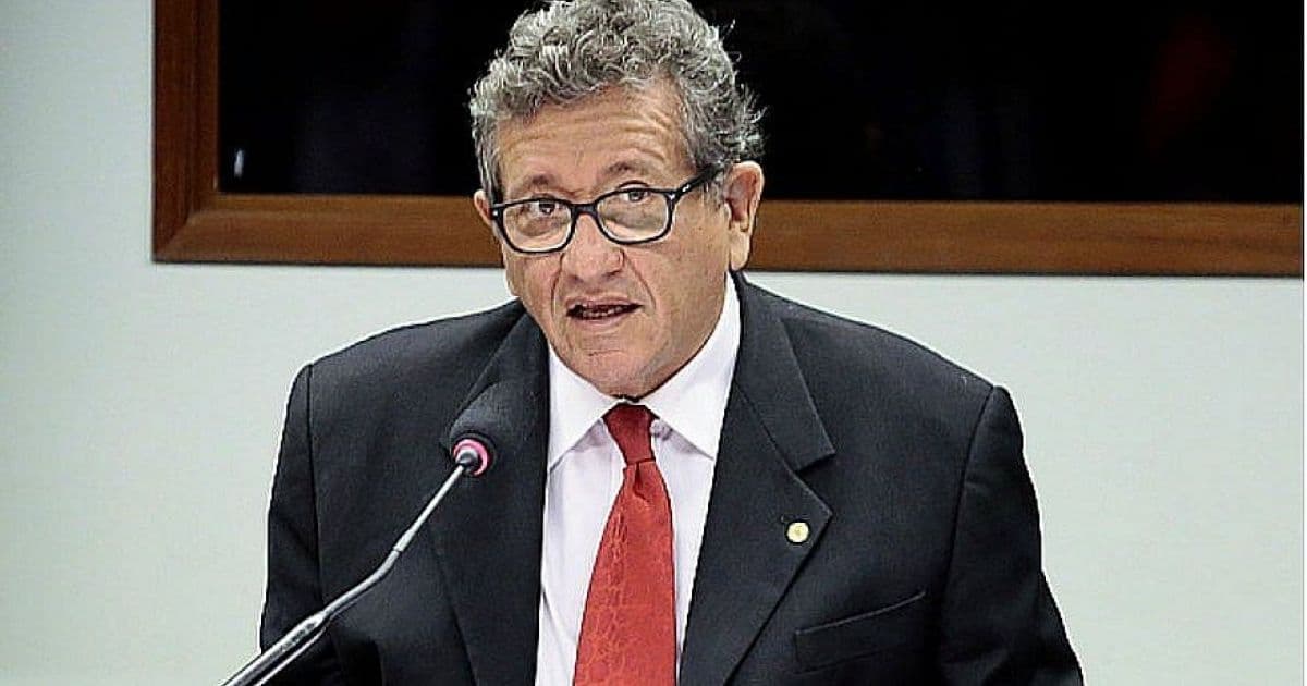 Ex-prefeito de Camaçari terá de devolver R$150 mil por repasse irregular a time de futebol