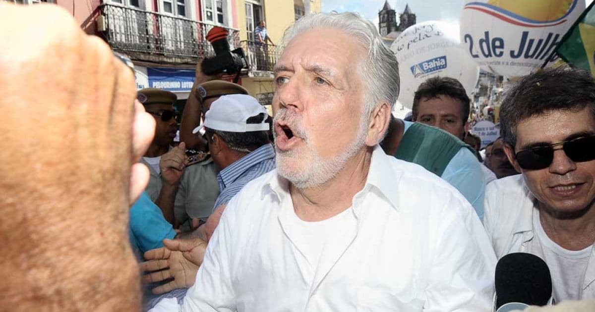Discreto, Wagner ocupa espaços no governo da Bahia de olho em 2022