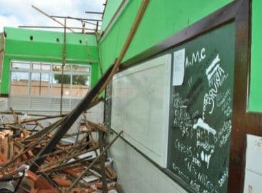 Barra do Choça: Teto de escola estadual desaba no feriado