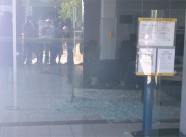 Bandidos espalham terror e assaltam duas agências bancárias em Condeúba