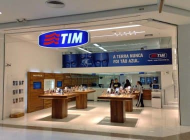 Compra da TIM por empresa que administra Vivo prejudicará consumidor, diz Anatel