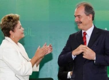 Dilma diz seguir o que prometeu em 2010 em cerimônia de posse dos novos ministros