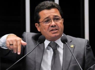 Senador do PMDB assumirá Ministério do Turismo, diz jornal