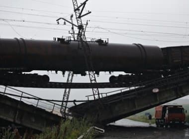 Ucrânia: pontes explodidas ao redor de Donetsk inibe ataque de governo  