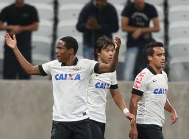 Corinthians vence e aumenta crise do Bahia