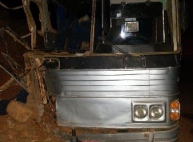 Motorista morto em acidente de ônibus na Chapada Diamantina foi vereador em Jussara