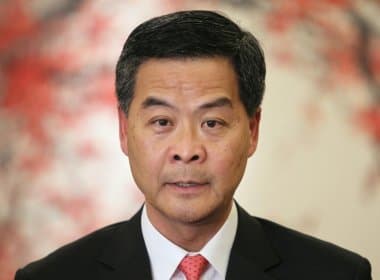 Chefe do Executivo de Hong Kong nega possibilidade de sufrágio universal