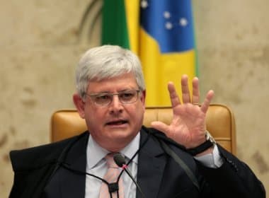 Procurador-geral da República resiste a informar Congresso sobre delação
